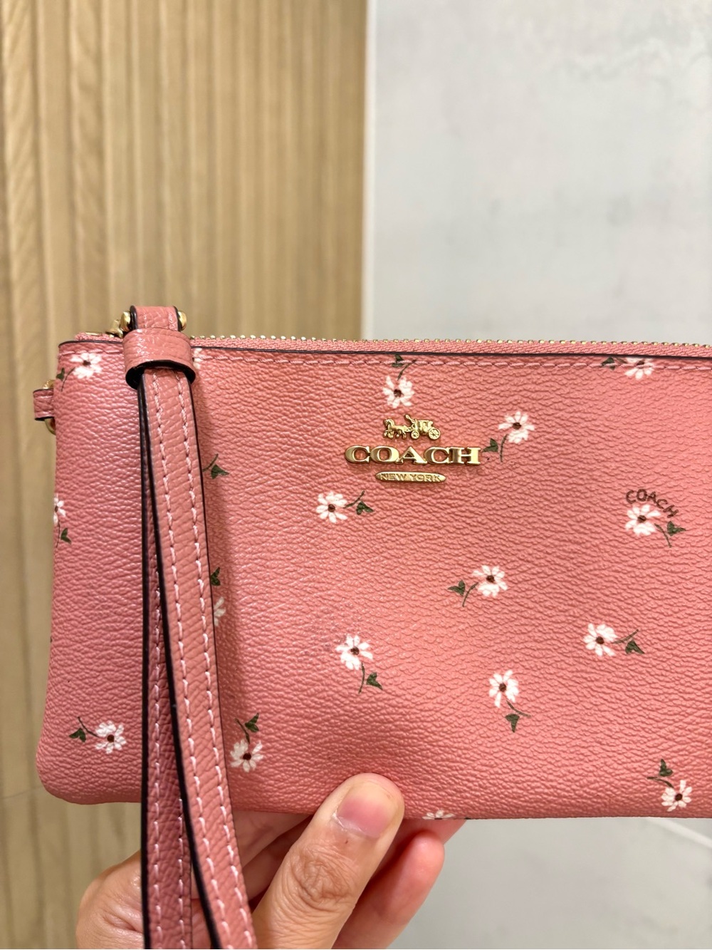 Coach Wristlet Wallet Pink Gold With Floral Print MSRP $125 NEW - Picture 2 of 8